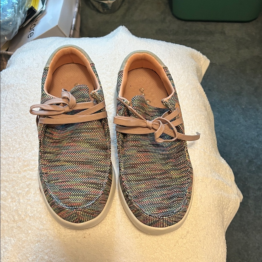 Multicolor Women's Casual Sneakers